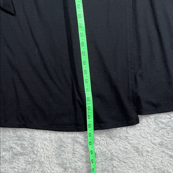 Elegant Black Long Sleeve Wrap Dress - Picture 10 of 10